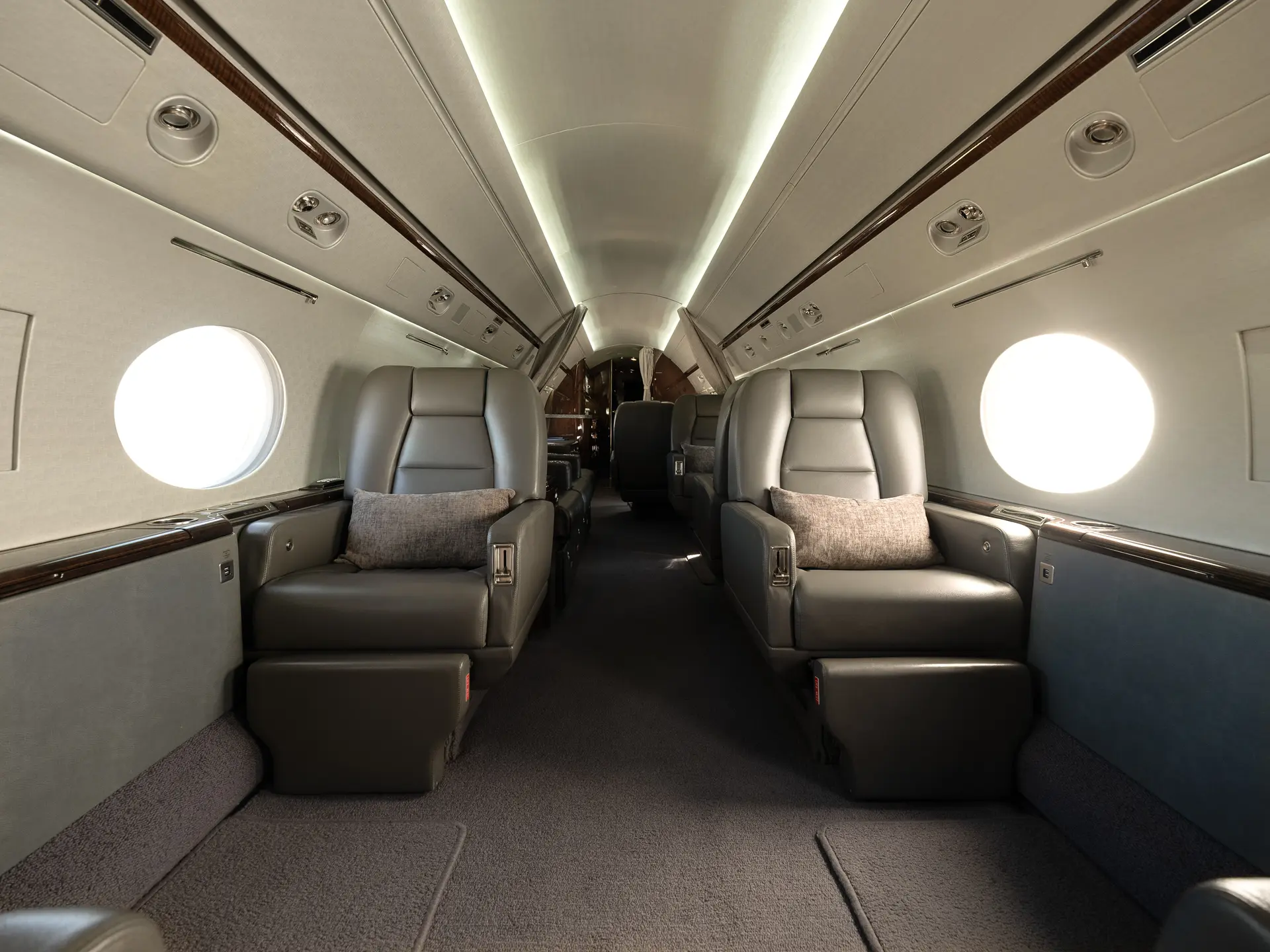 Aero - Gulfstream IVSP Aircraft - Jet Interior