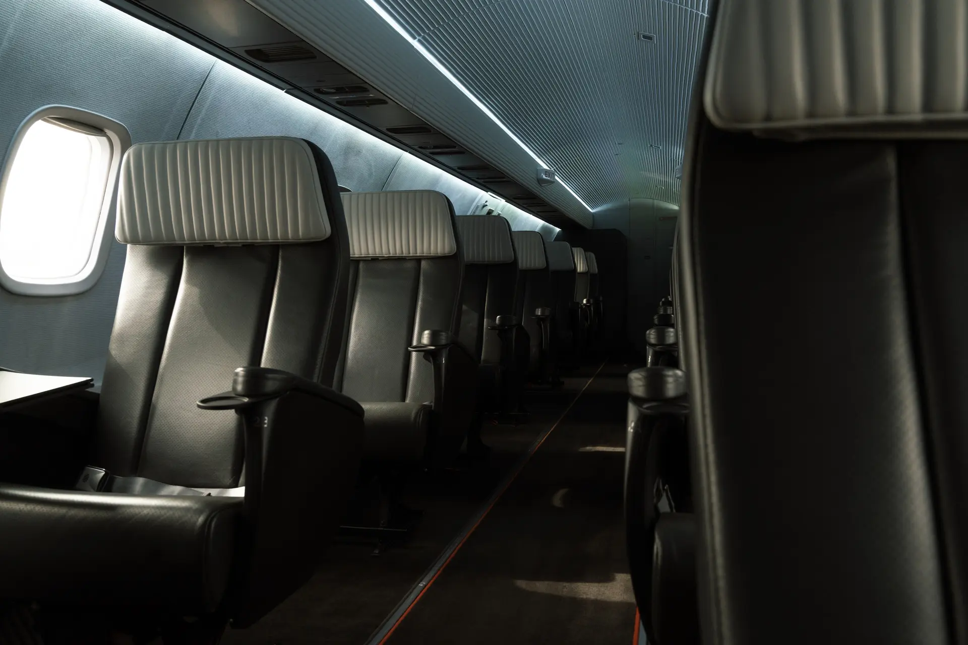 erj-jet-interior-web