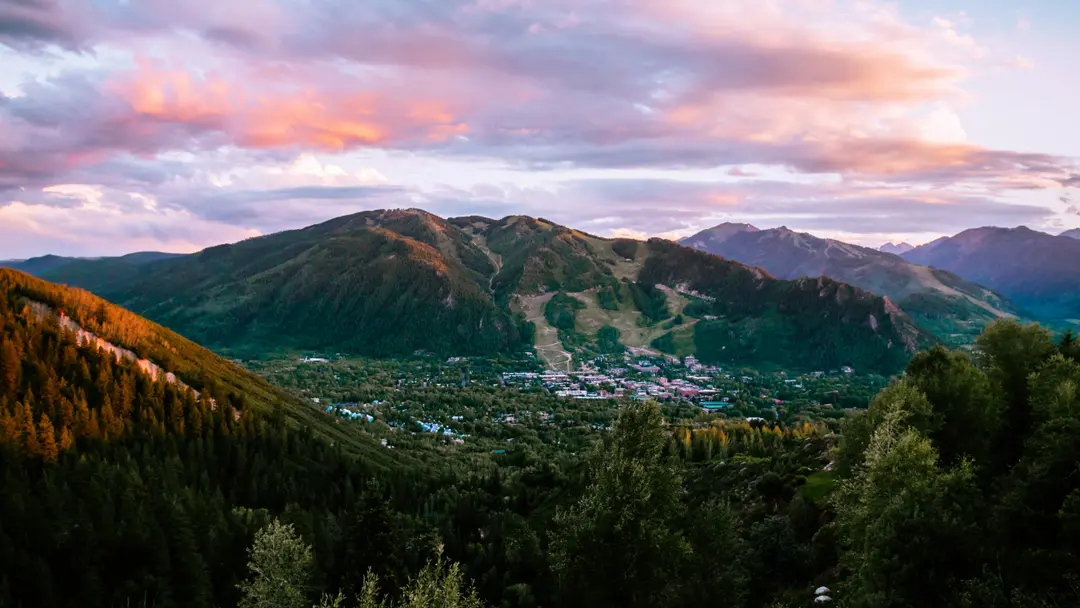 Aspen-town-summer-season
